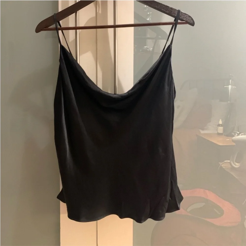 Aritzia Wilfred Muse Camisole size M black NWT - Picture 2 of 5